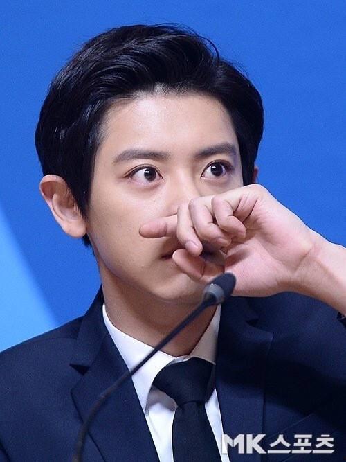 型男最新爆料微博小说,微博爆料揭开明星幕后生活